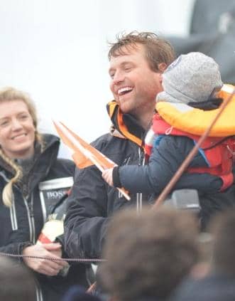 Alex Thomson / HUGO BOSS / aankomst / foto Christophe Favrea