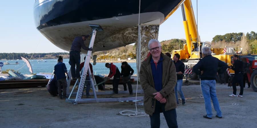 De Ocean Globe Race zal op 11 april een rode tulp dragen om aandacht te vragen voor Wereld Parkinson Dag!