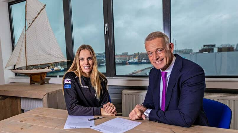 Evi van Lanschot trotse partner van olympisch kampioen Marit Bouwmeester
