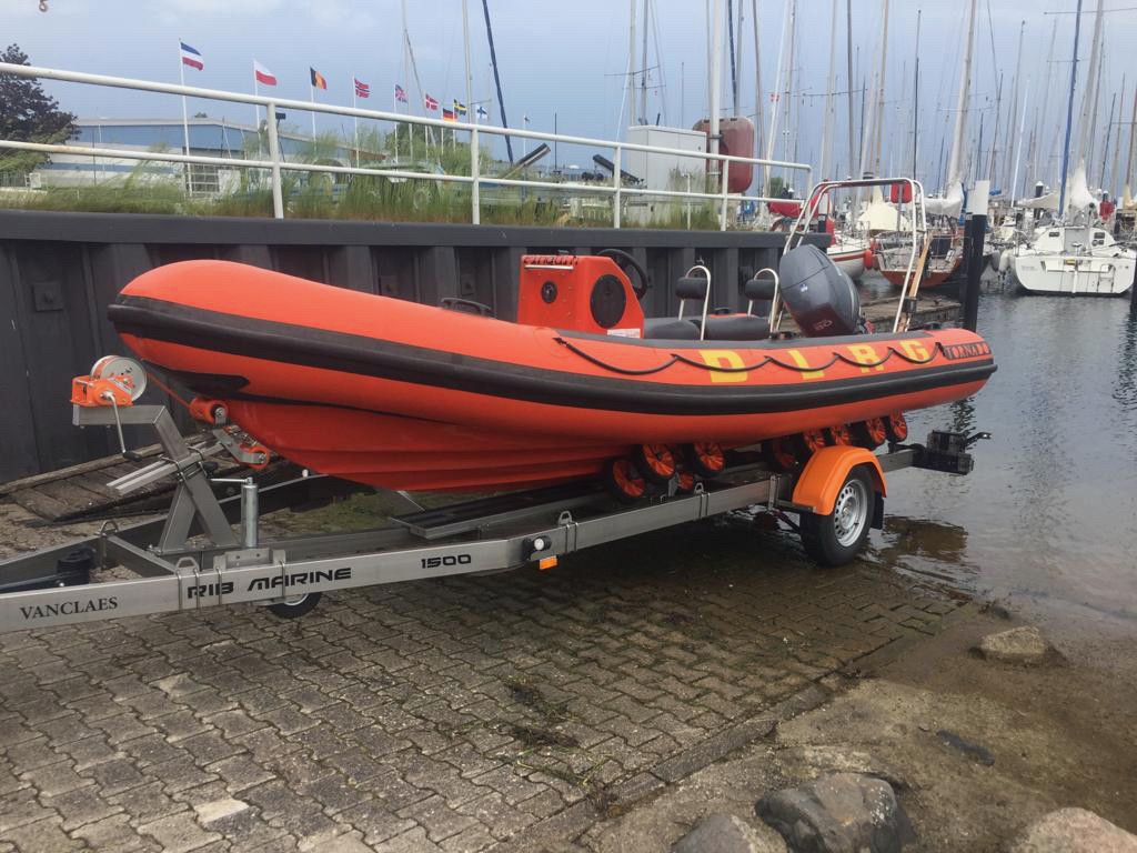 Trailer op trailerhelling