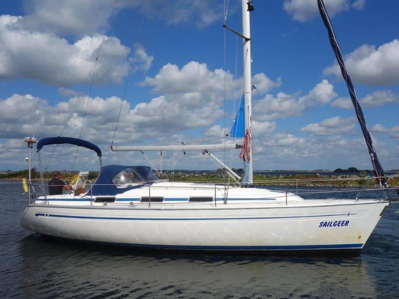 Zijaanzicht Bavaria 37