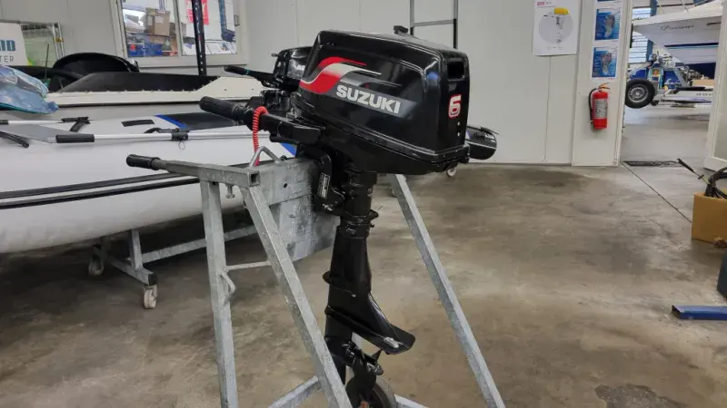 Suzuki DT6 2-takt 2 cilinder kortstaart 2002