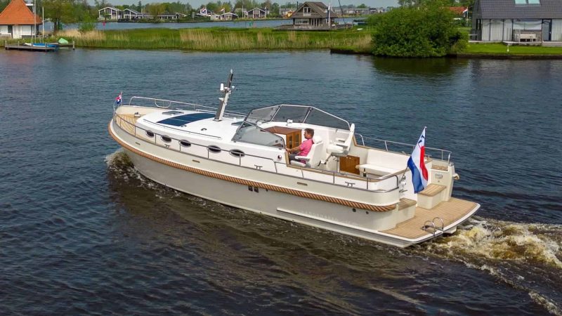 11 Langenberg Cabin Cruiser 40 Overwijk Yachting