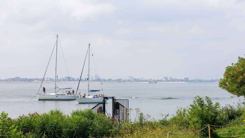 Ankeren voor Pampus