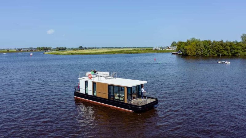Lotus Housboats Nauticlink Main