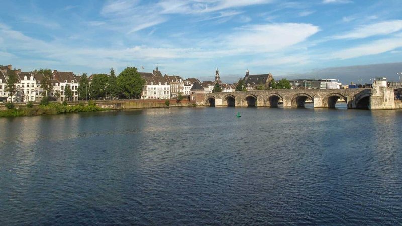 Maastricht, Stadszicht Met Servaasbrug Foto3 2011 09 10 09.54