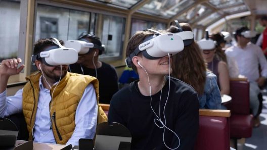 Nieuwe Amsterdamse rondvaart verbindt de stad van nu met een 360-Vaarmarkt