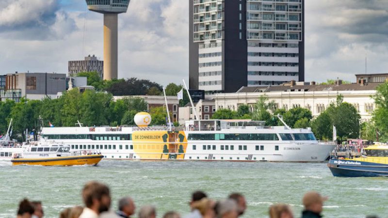 Ruim 3.000 bezoekers aan boord van MPS de Zonnebloem tijdens Wereldhavendagen-Vaarmarkt