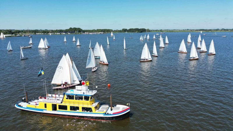 Sneekweek-boten-aan-se-start_Nauticlink-fotograaf_Skydrone-SlotenJPG