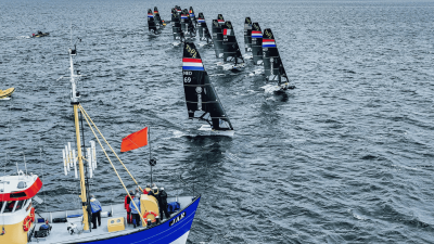 Uitdagende omstandigheden bij openingsdag Sailing Grand Slam Almere-Vaarmarkt
