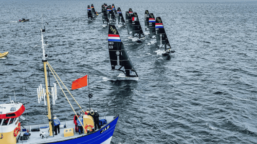 Uitdagende omstandigheden bij openingsdag Sailing Grand Slam Almere-Vaarmarkt