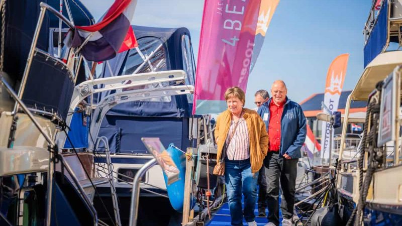 Vaarmarkt-Motorboot Sneek luidt vaarseizoen in met Voorjaarsshow