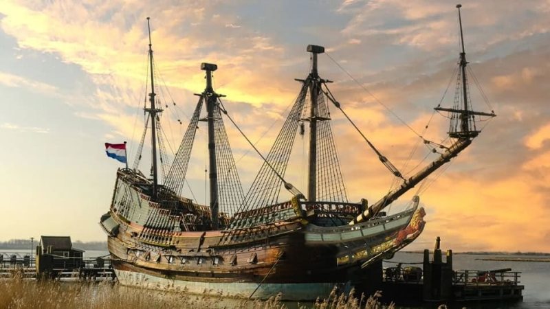 Vaarmarkt-museum-batavialand-schip-de-batavia-avond-Vaarmarkt