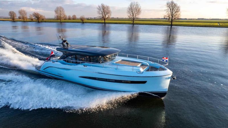 Van Den Hoven Voyager 50 57