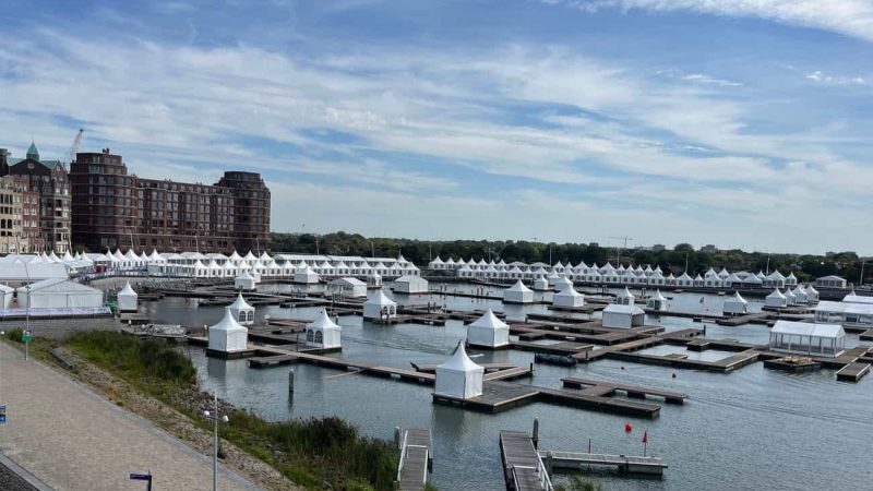 Van glimmend oud naar blinkend nieuw-Vaarmarkt