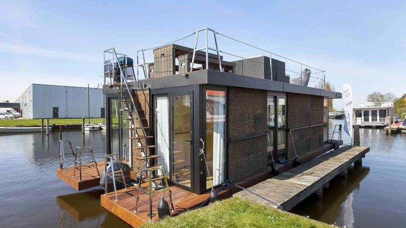 Waterlily Houseboats nieuw bij Goliath