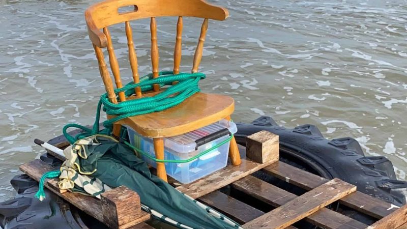 Mysterieus vlot spoelt aan op Schiermonnikoog